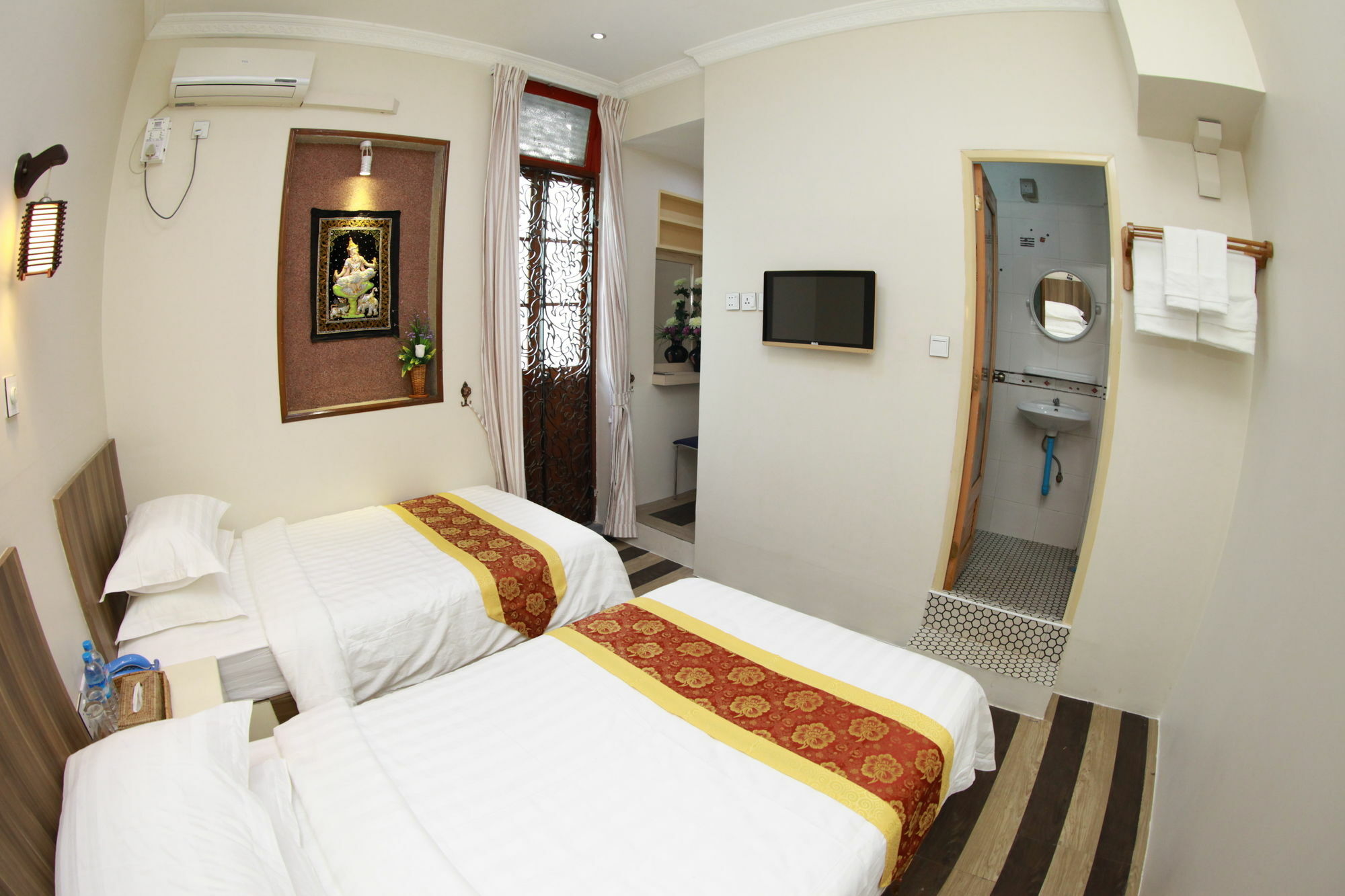 Sule Sapphire Inn Yangon Exterior photo